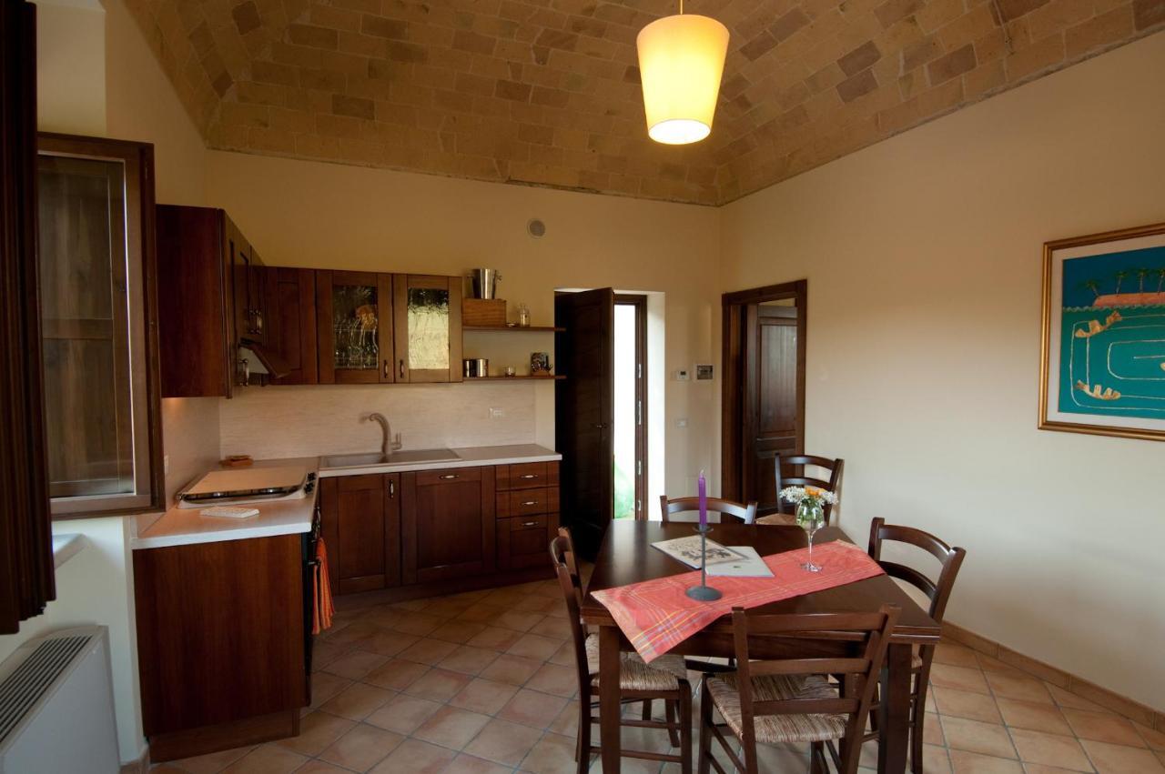 Hostal Casa Dell'Orto San Vito Chietino Habitación foto
